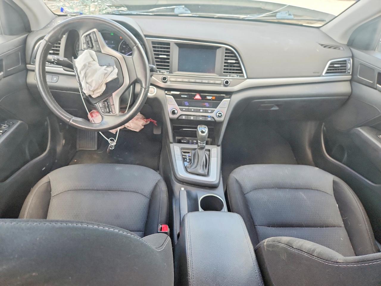 Hyundai ELANTRA Value Edition