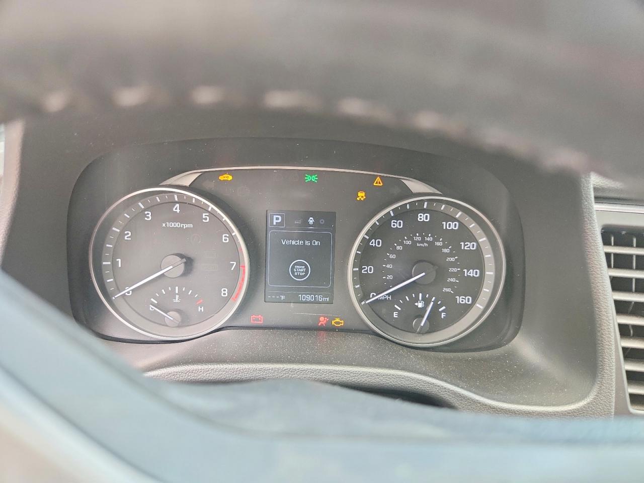 Hyundai ELANTRA Value Edition