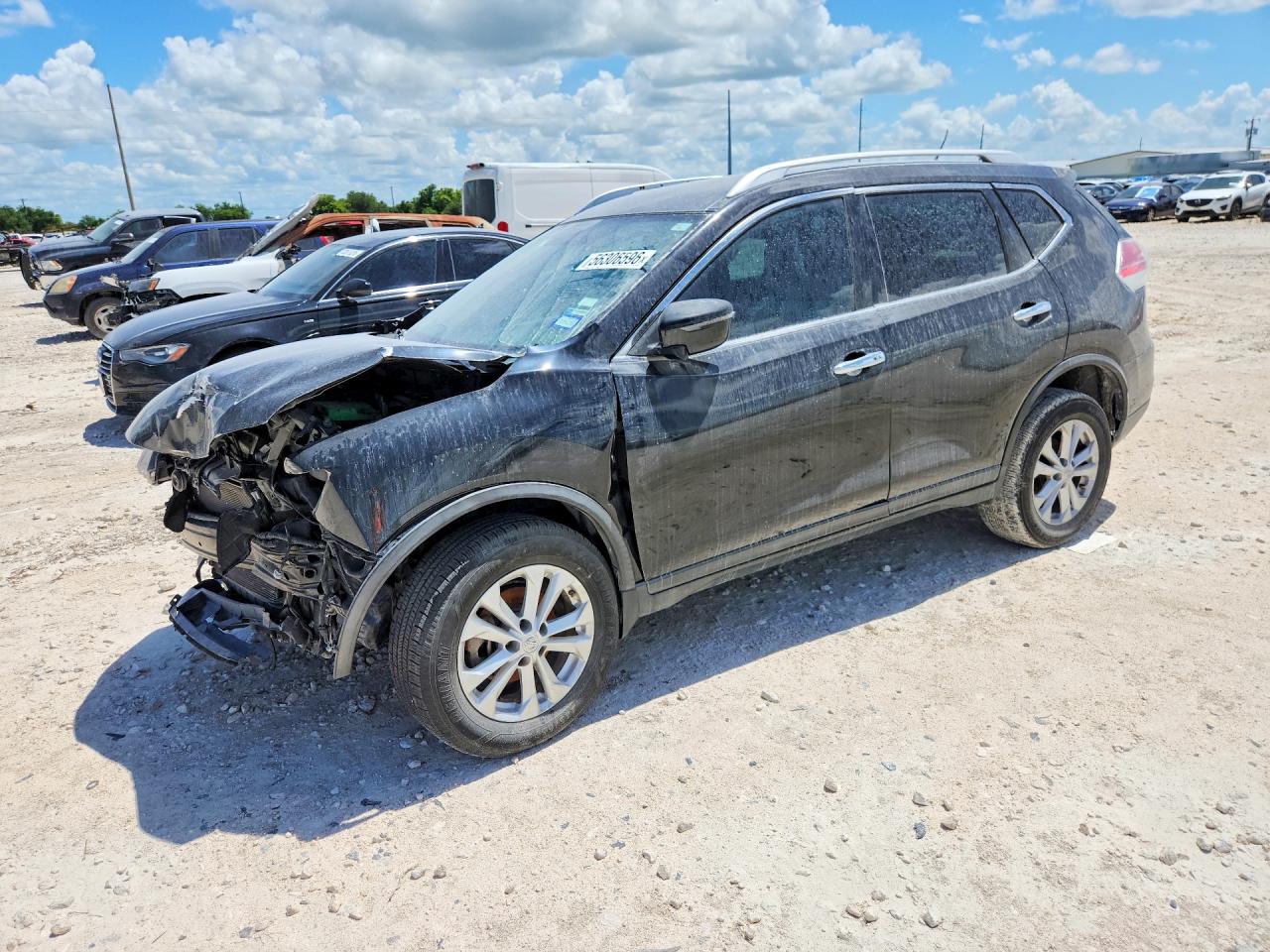 Salvage Nissan Rogue Image