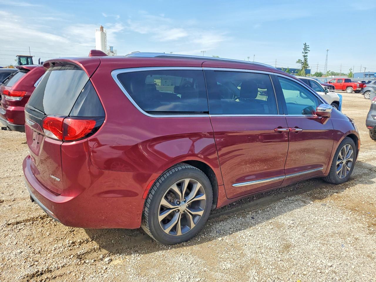 Chrysler Pacifica Limited