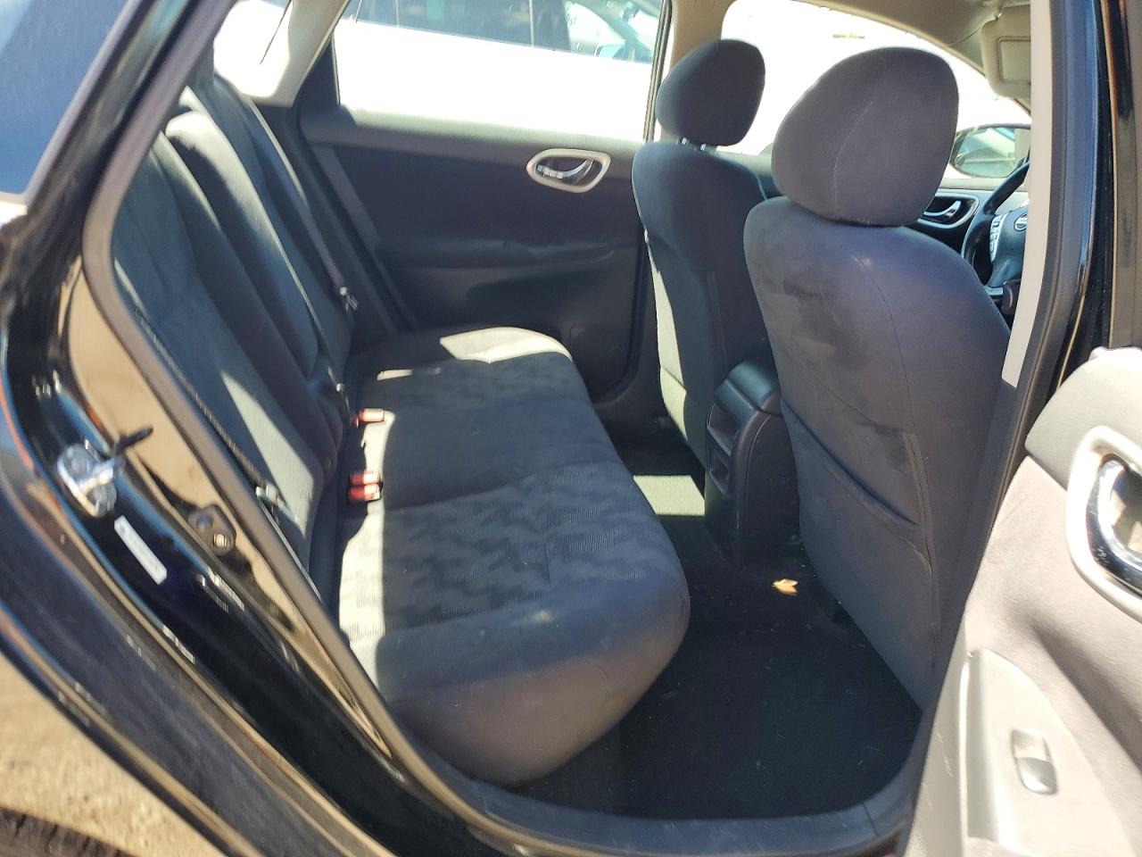 Nissan Sentra S
