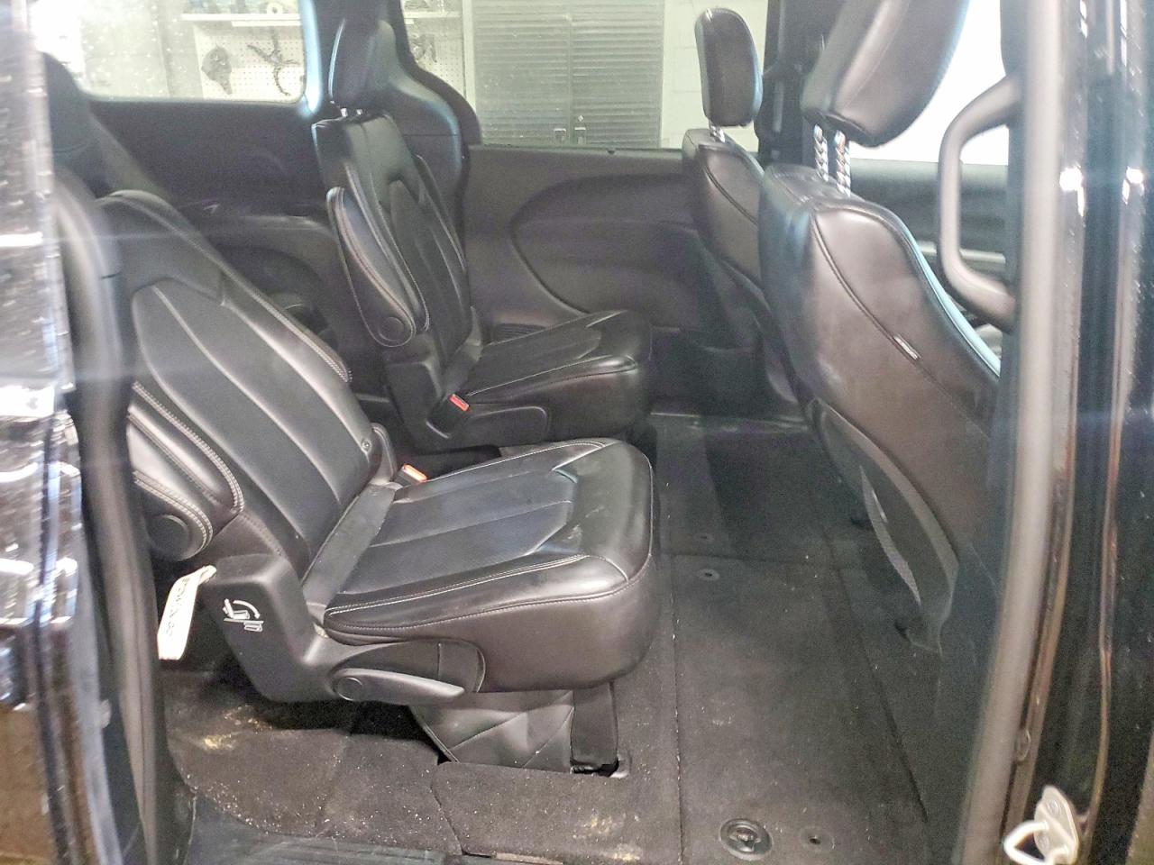 Chrysler Pacifica Select