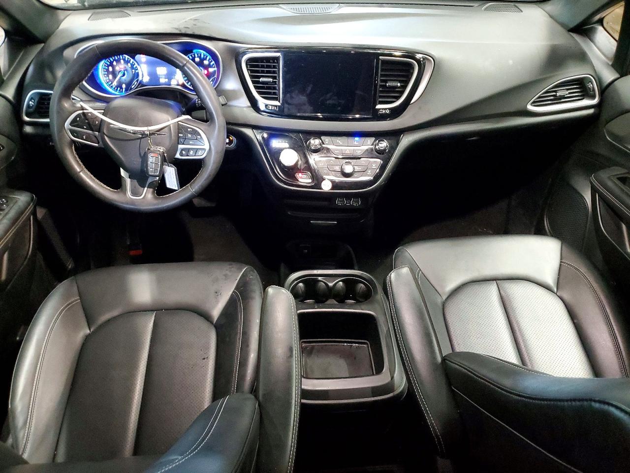 Chrysler Pacifica Select