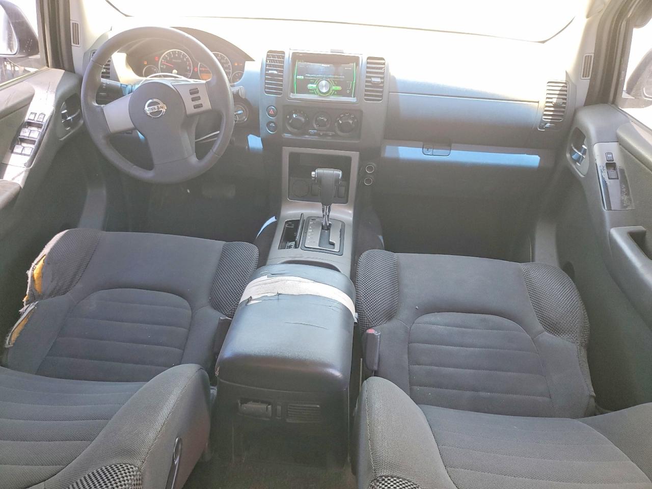 Nissan Pathfinder S