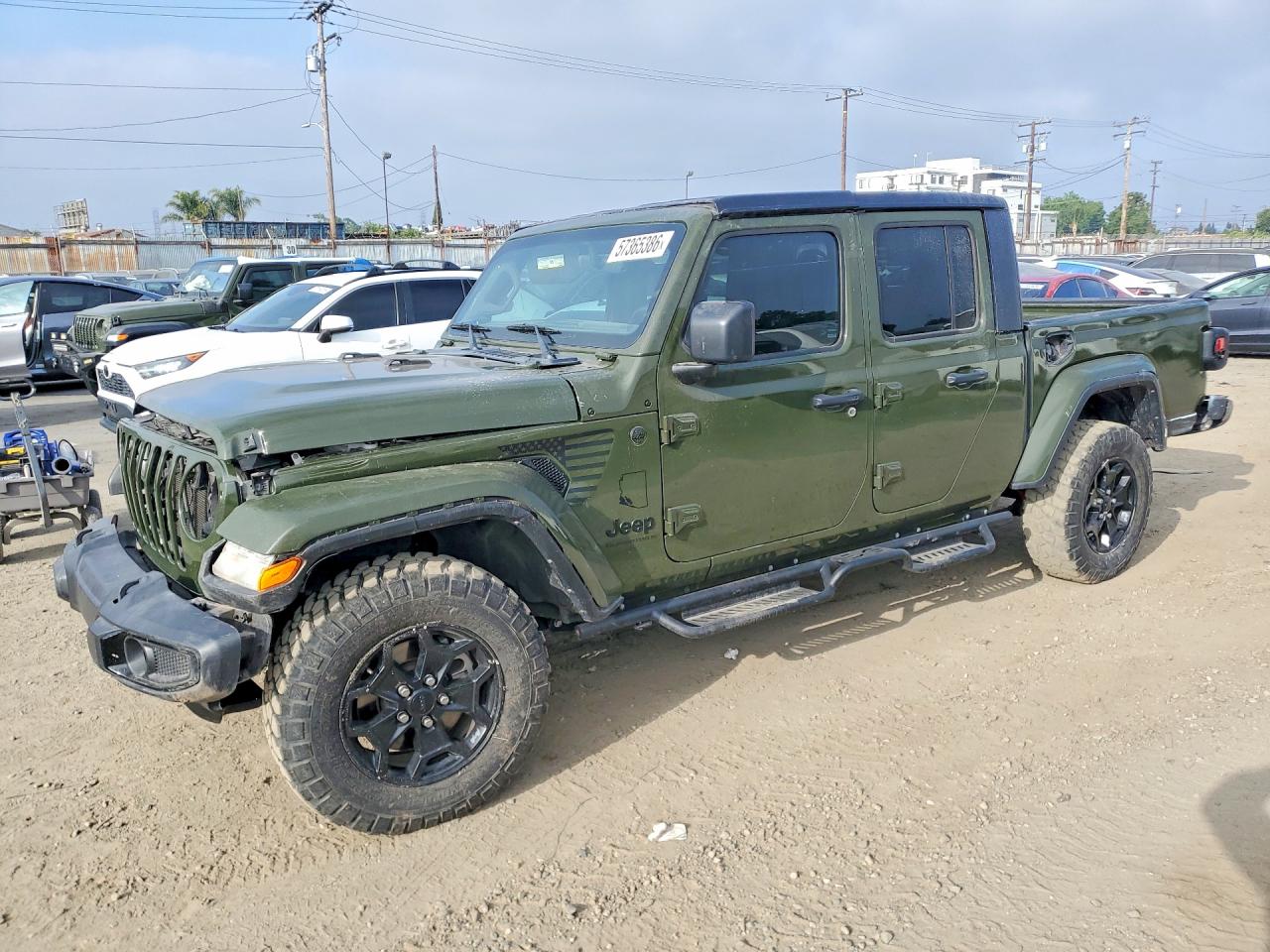 Salvage Jeep Gladiator Image