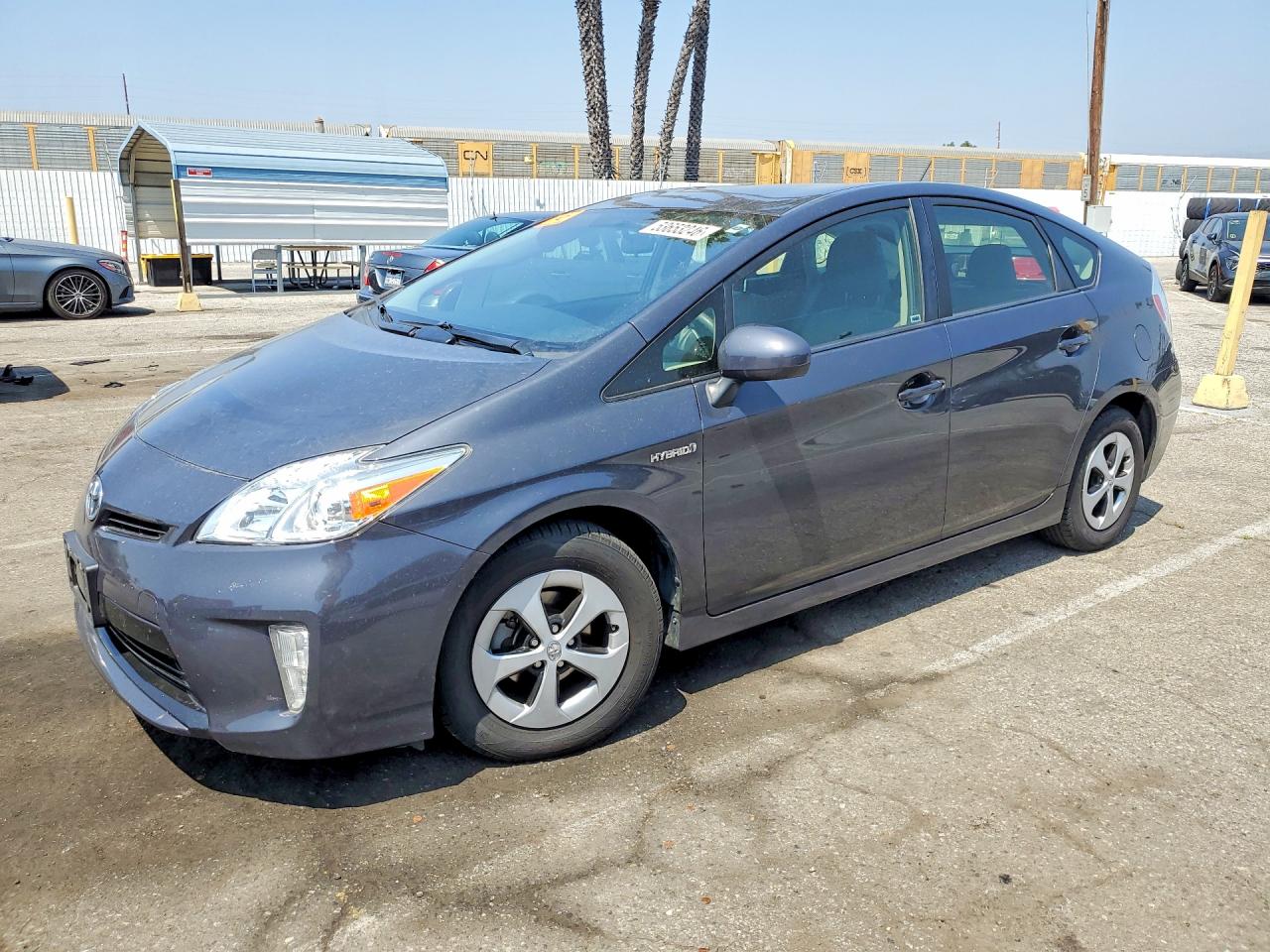 Salvage Toyota Prius Image