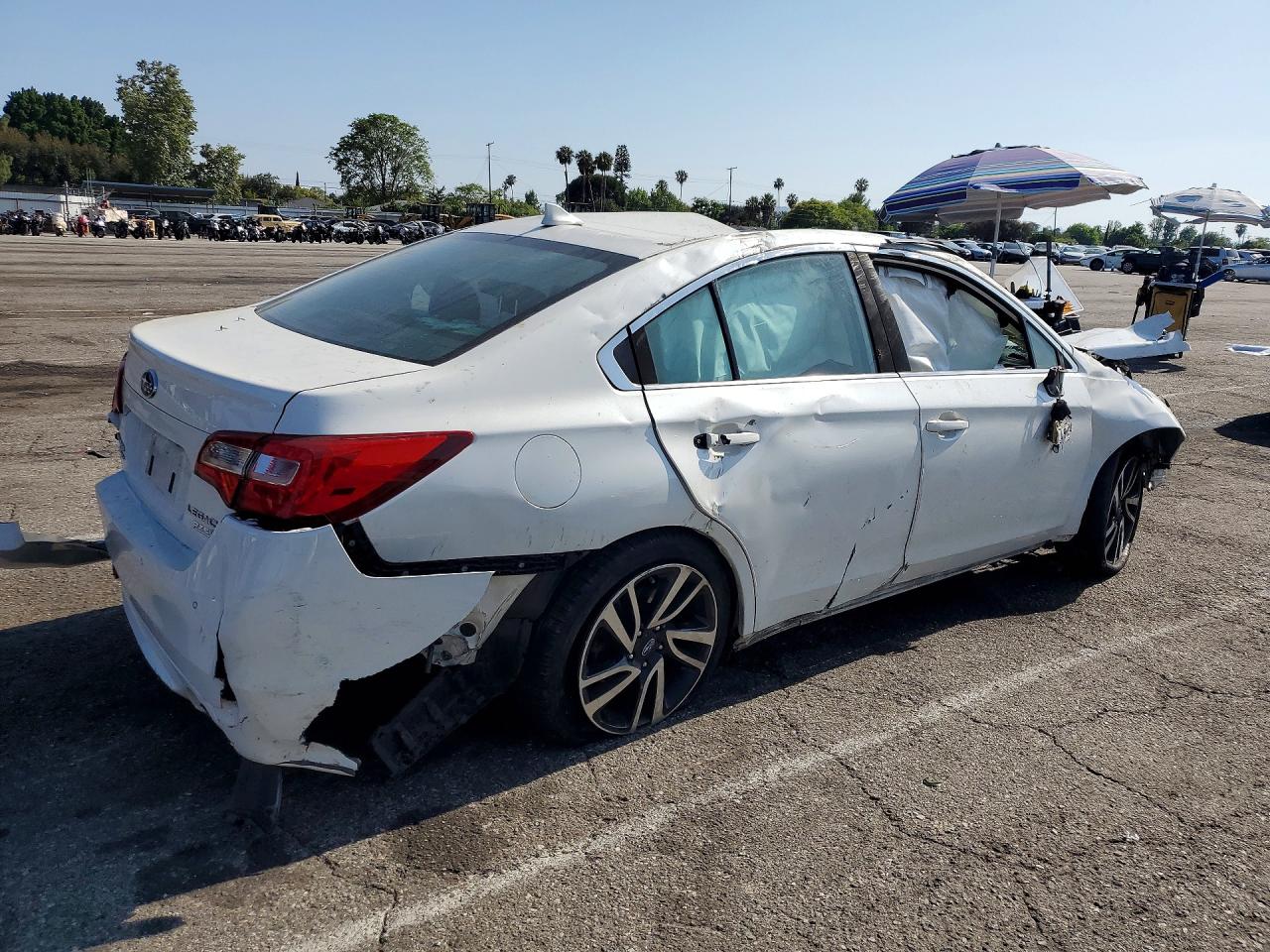 Subaru Legacy Sport