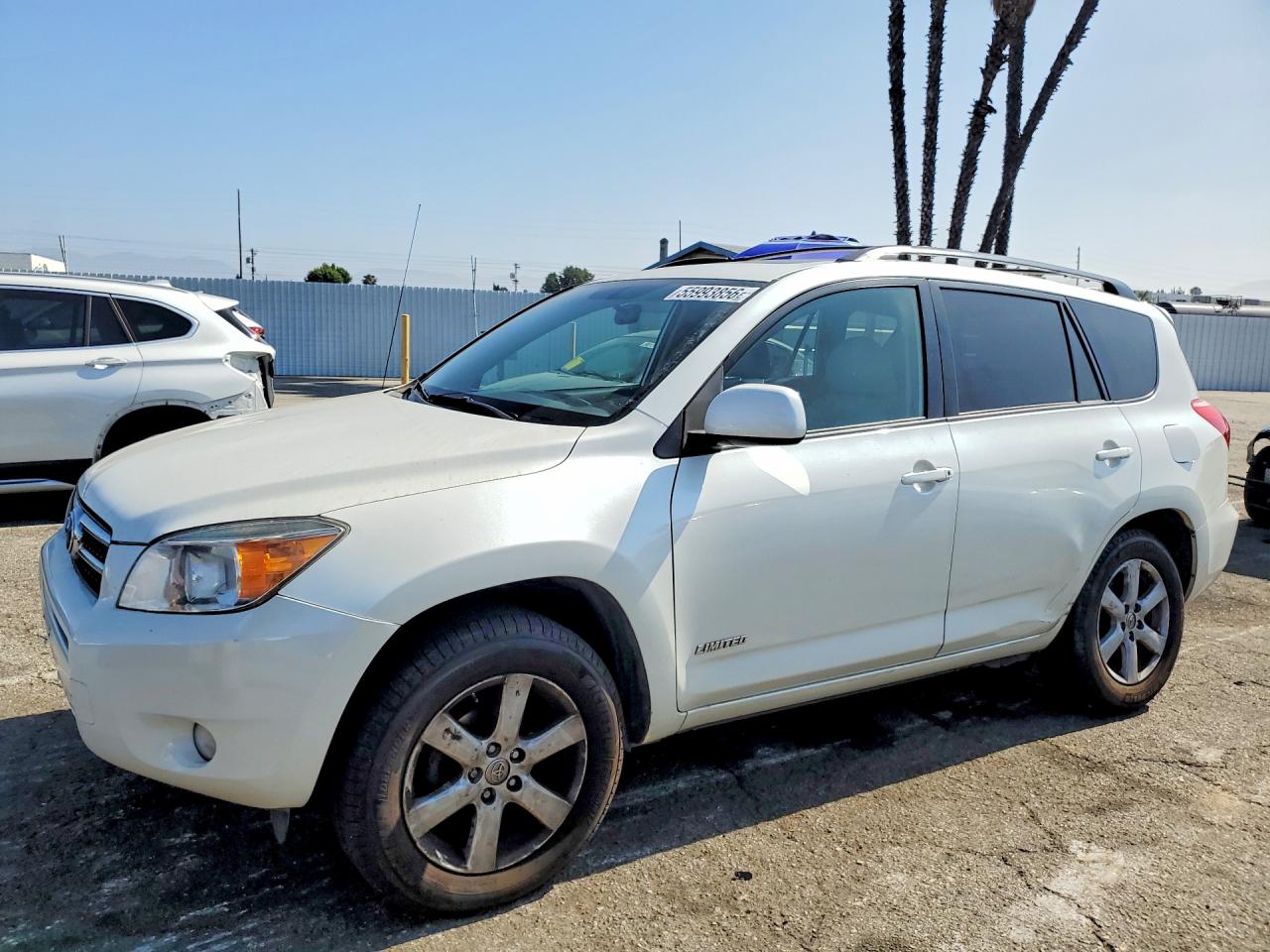 Salvage Toyota RAV4 Image