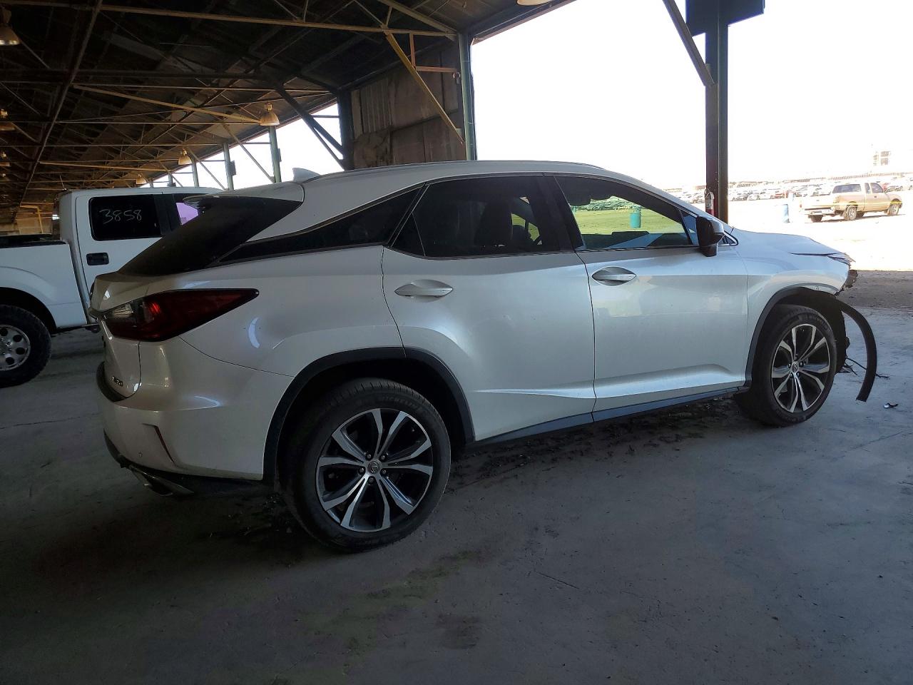 Lexus RX Base