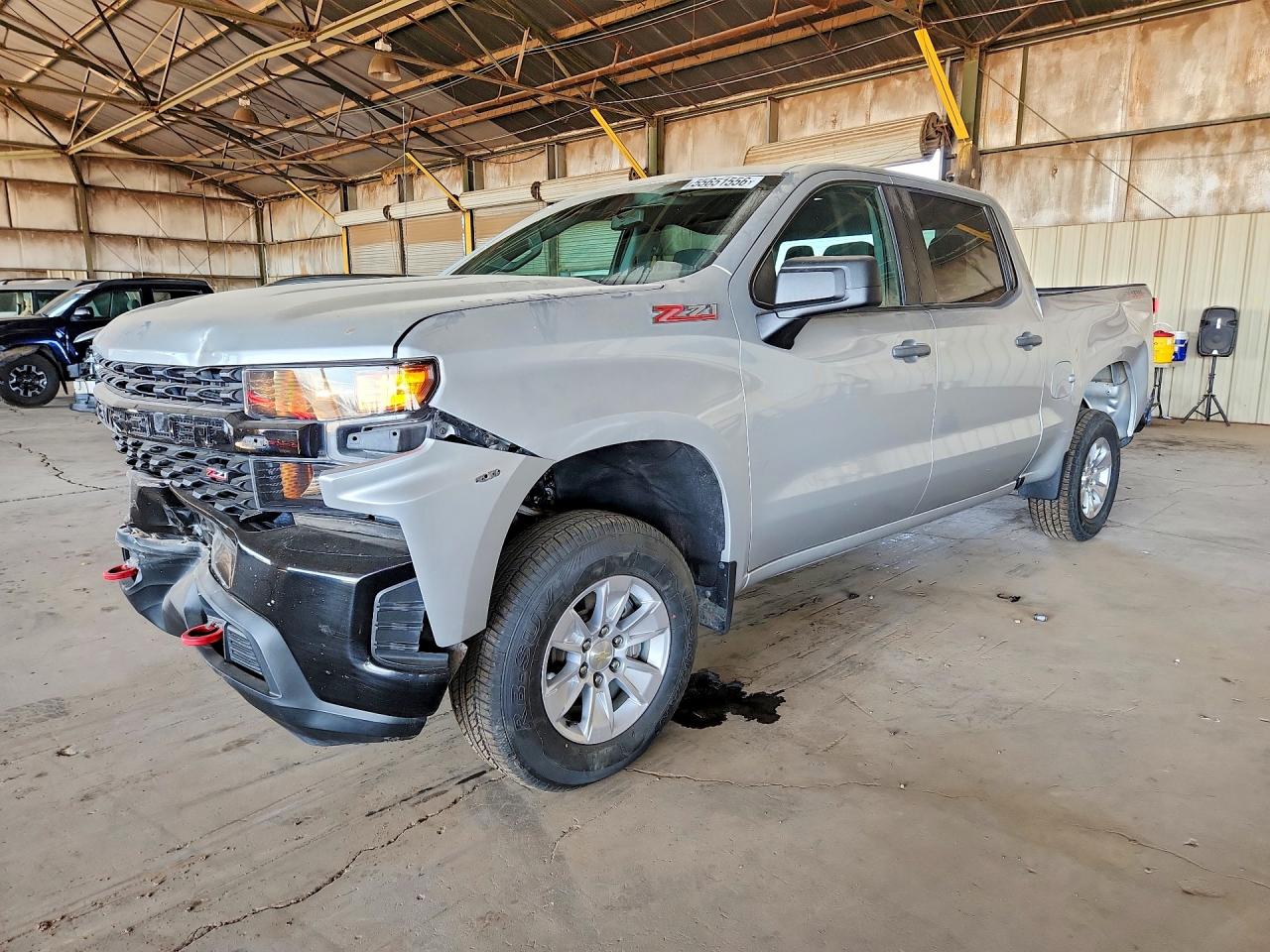 Salvage Chevrolet Silverado Image