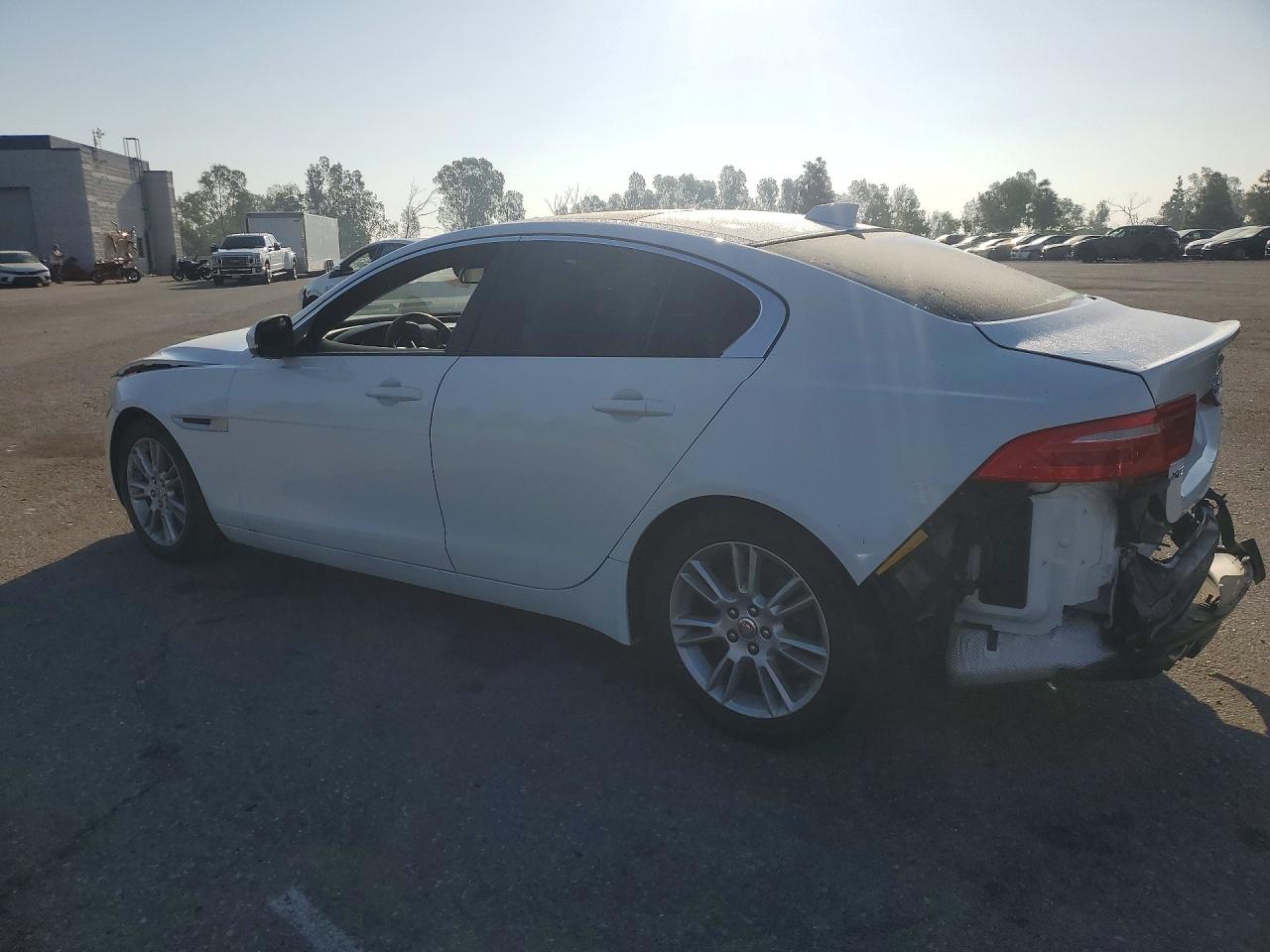 Jaguar XE Premium