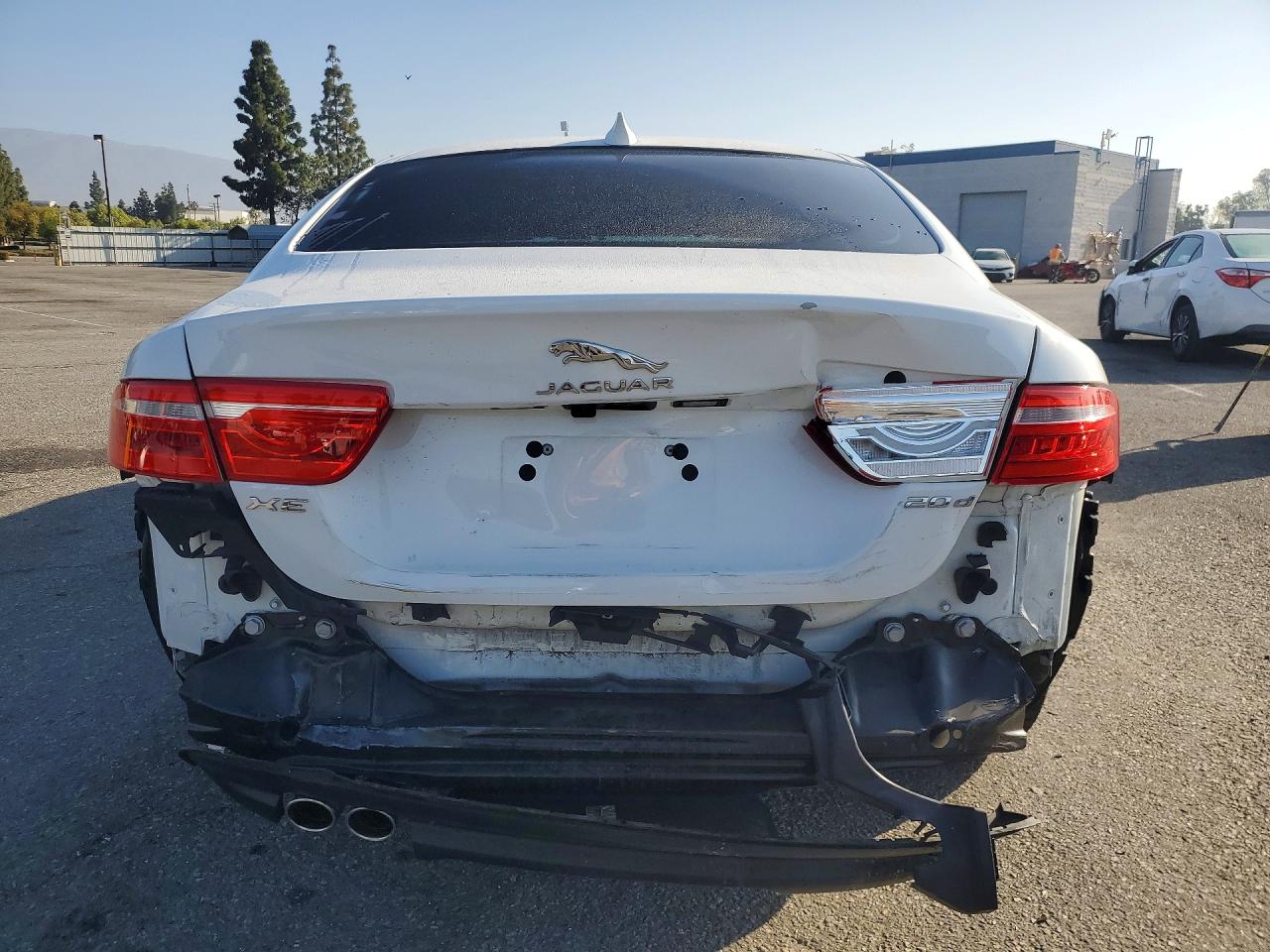 Jaguar XE Premium
