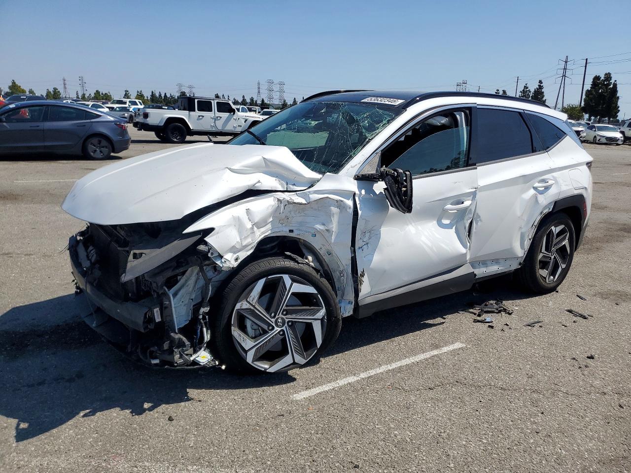 Salvage Hyundai TUCSON Image