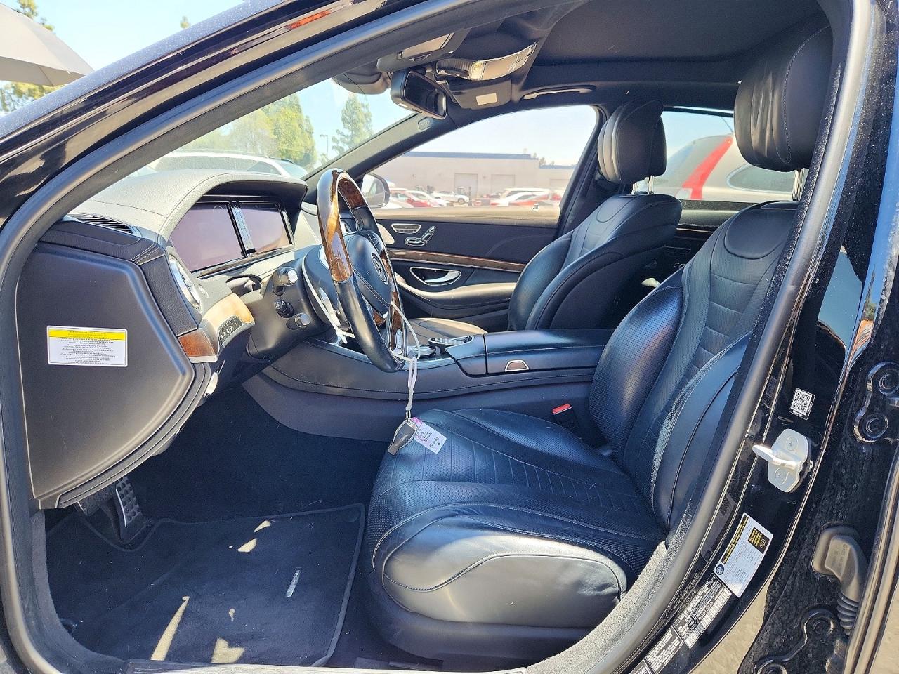 Mercedes-Benz S-Class 550