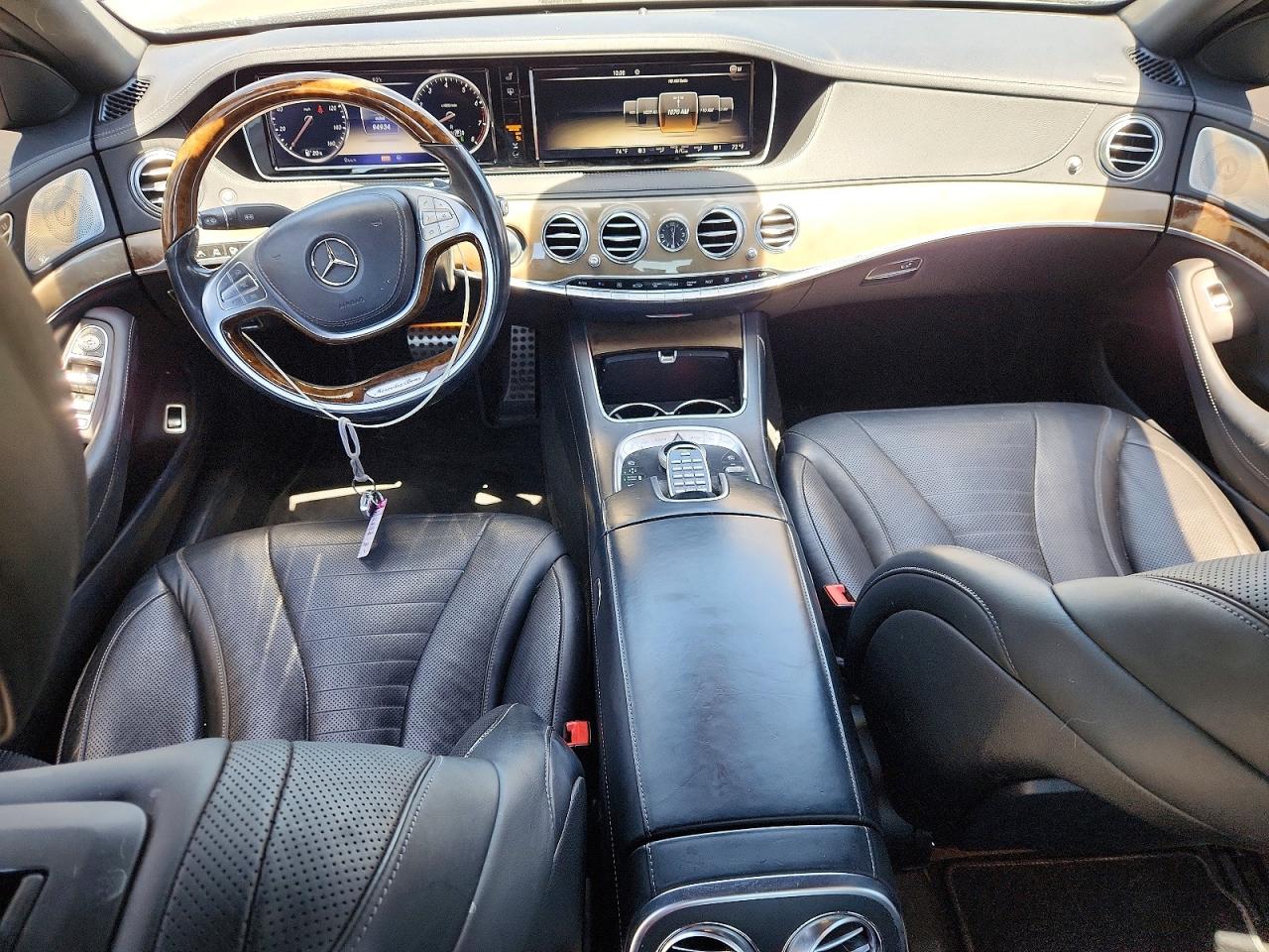 Mercedes-Benz S-Class 550