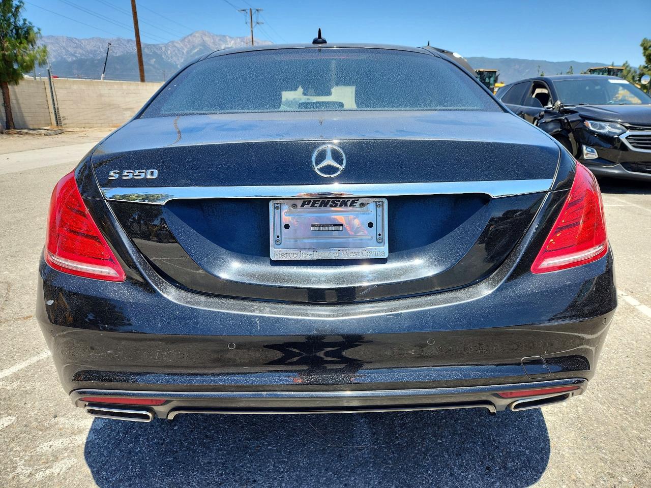 Mercedes-Benz S-Class 550
