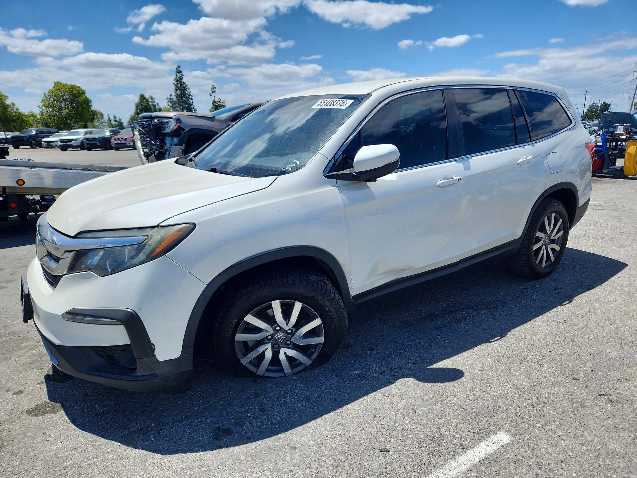Salvage Honda Pilot Image
