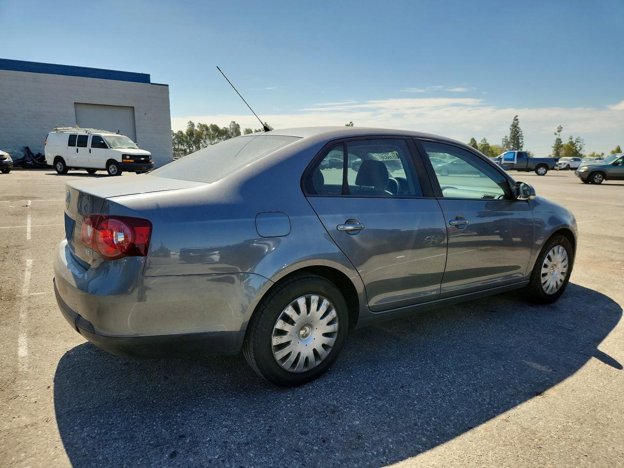 Volkswagen Jetta S