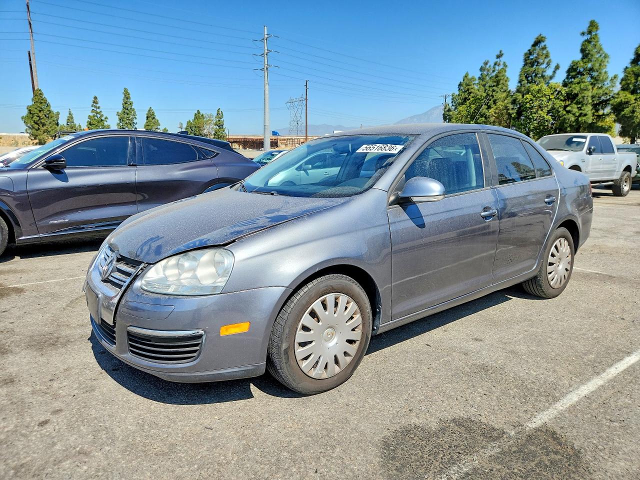 Salvage Volkswagen Jetta Image