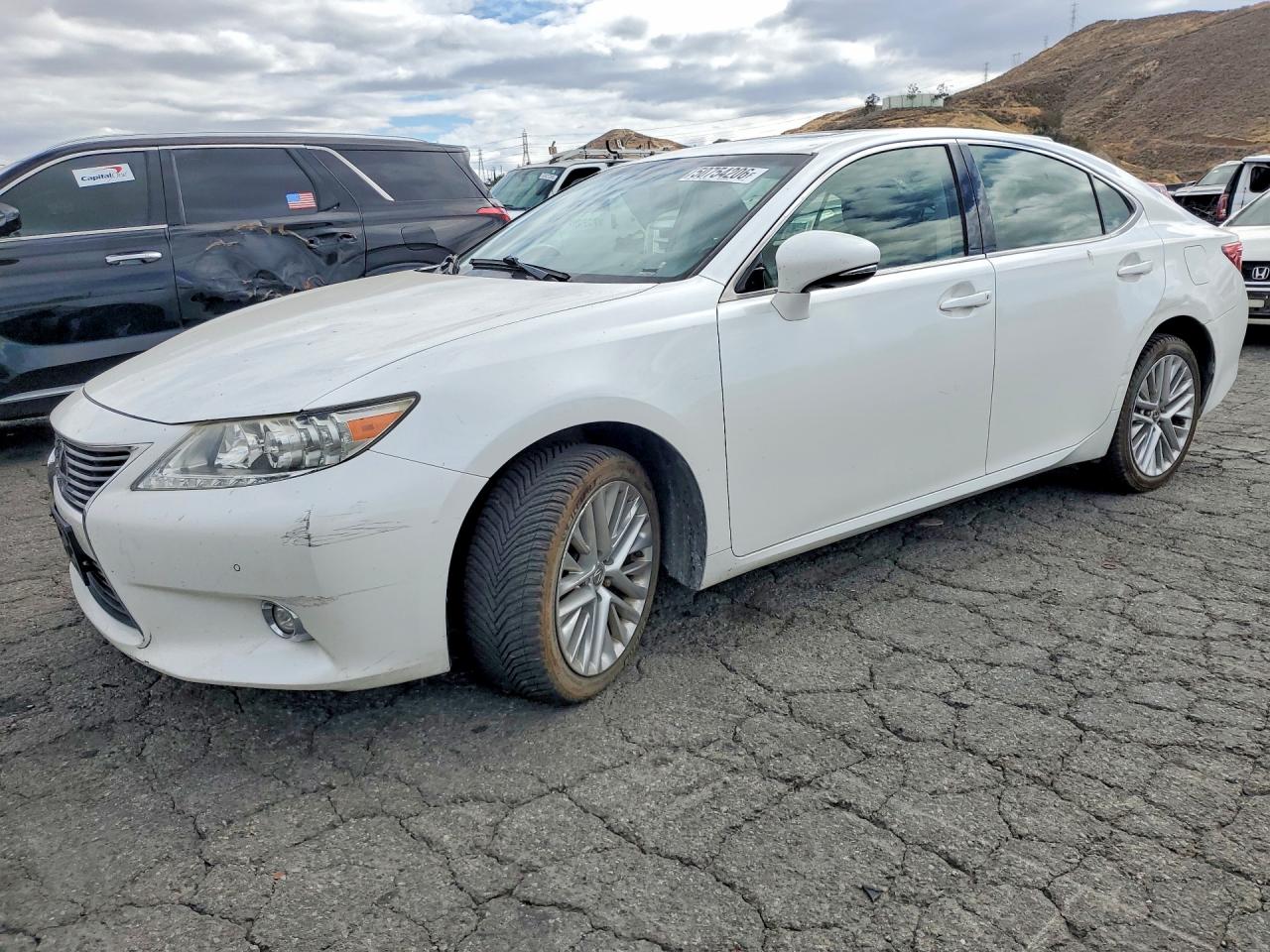 Salvage Lexus Es Image