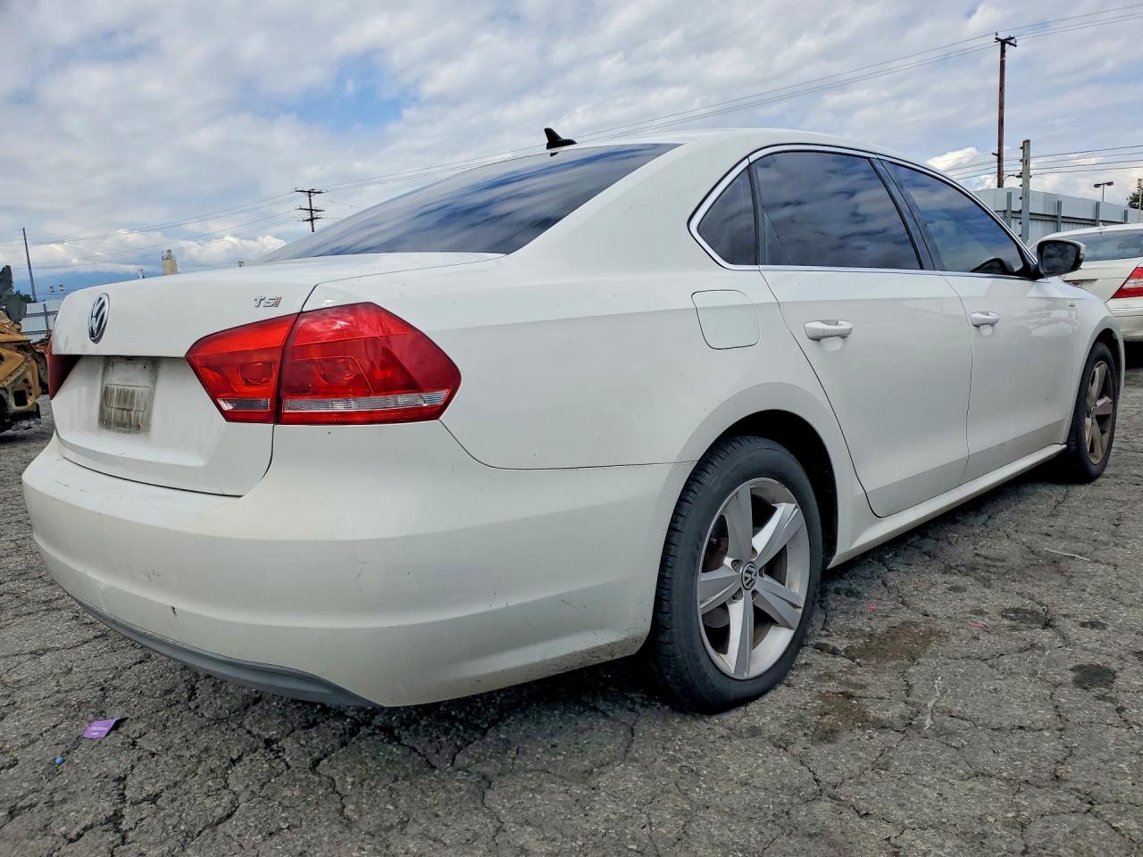 Volkswagen Passat S