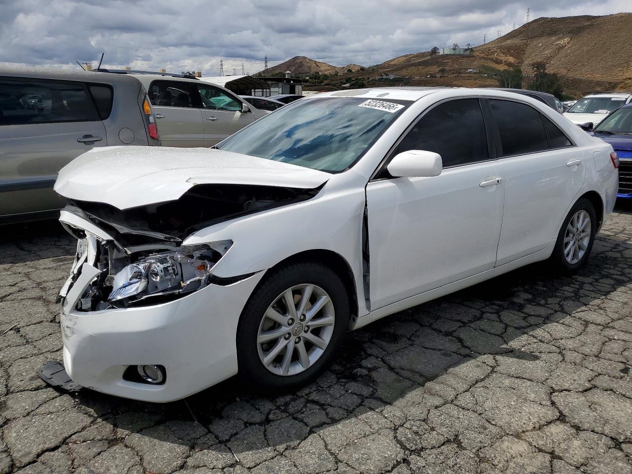 Salvage Toyota Camry Image