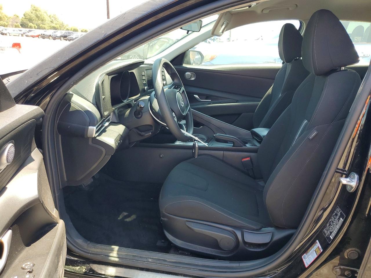 Hyundai ELANTRA Sel