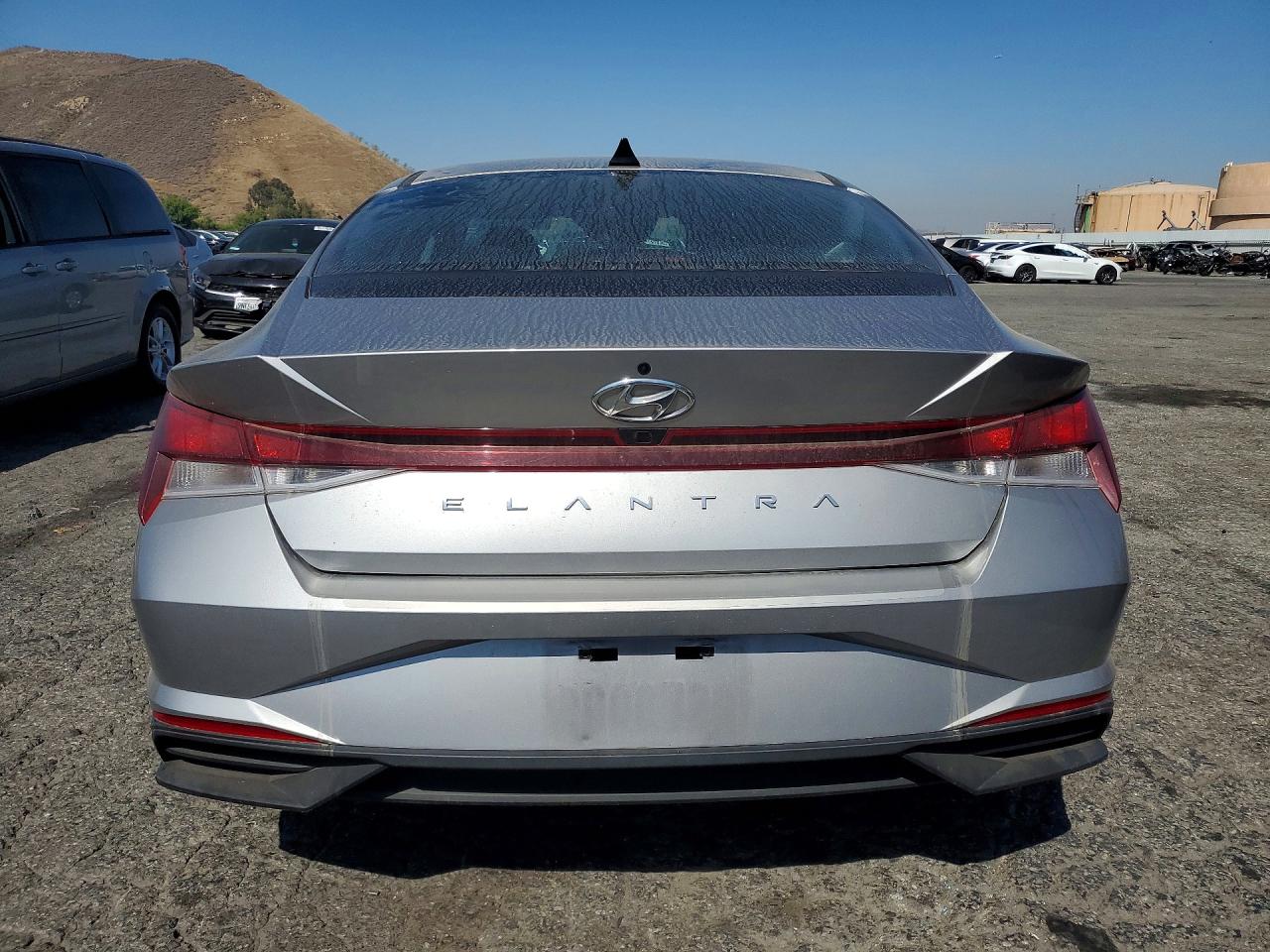 Hyundai ELANTRA Sel