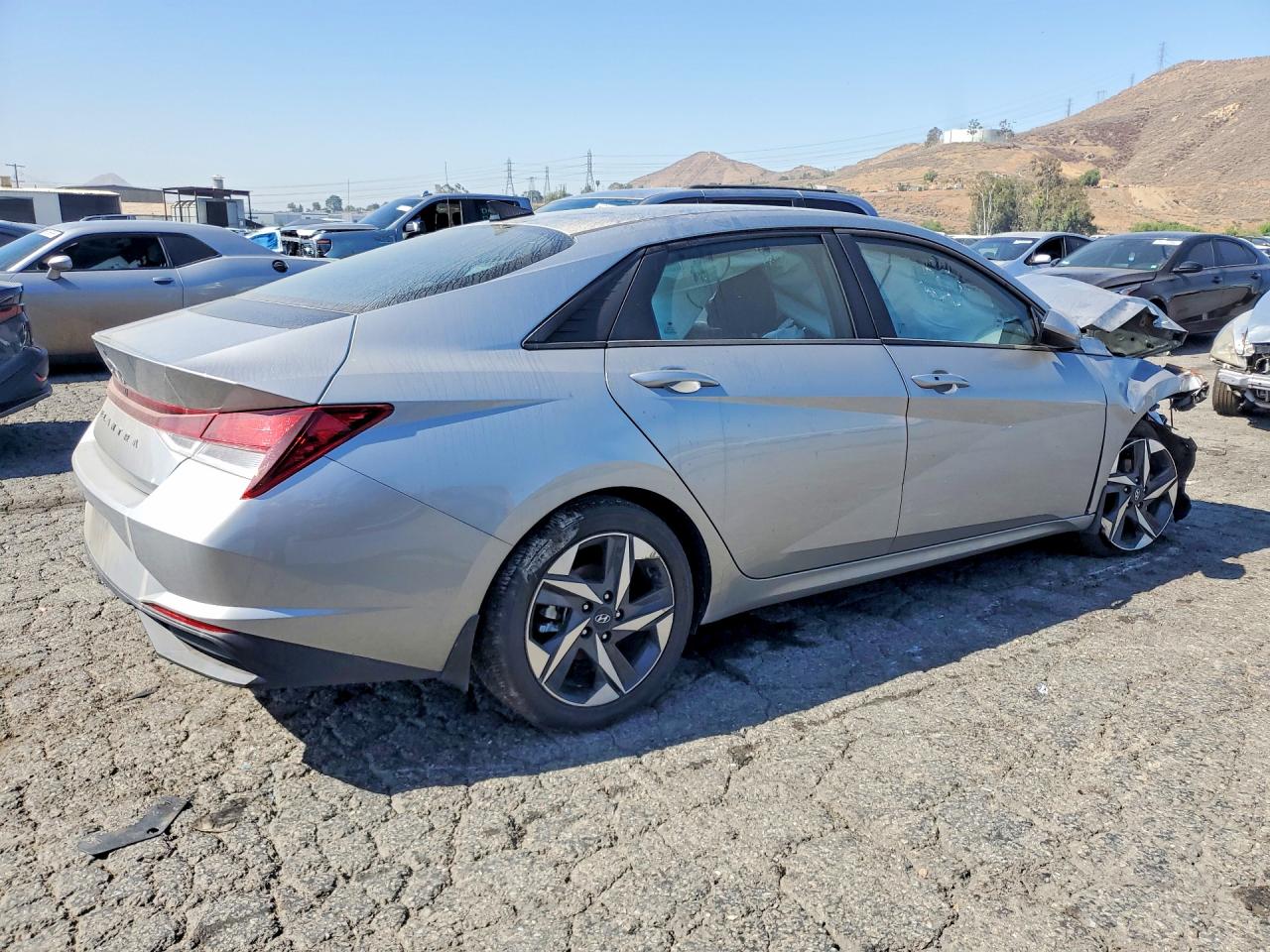 Hyundai ELANTRA Sel