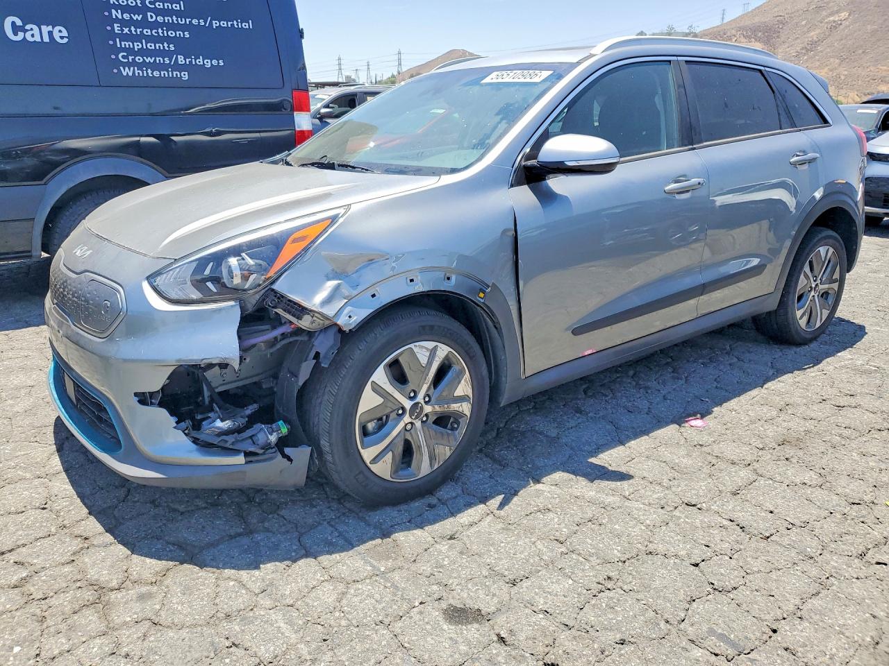 Salvage Kia Niro Image