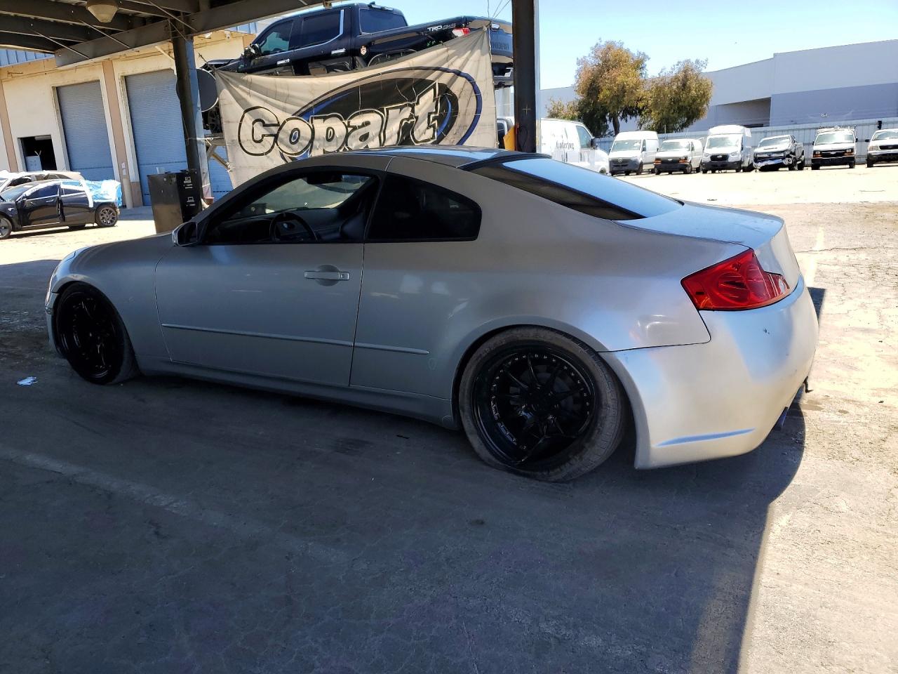 INFINITI G35 Base Base