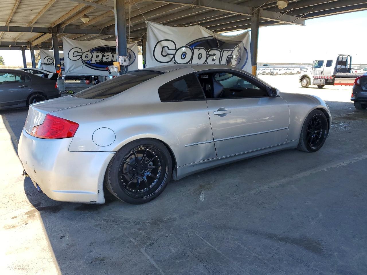 INFINITI G35 Base Base