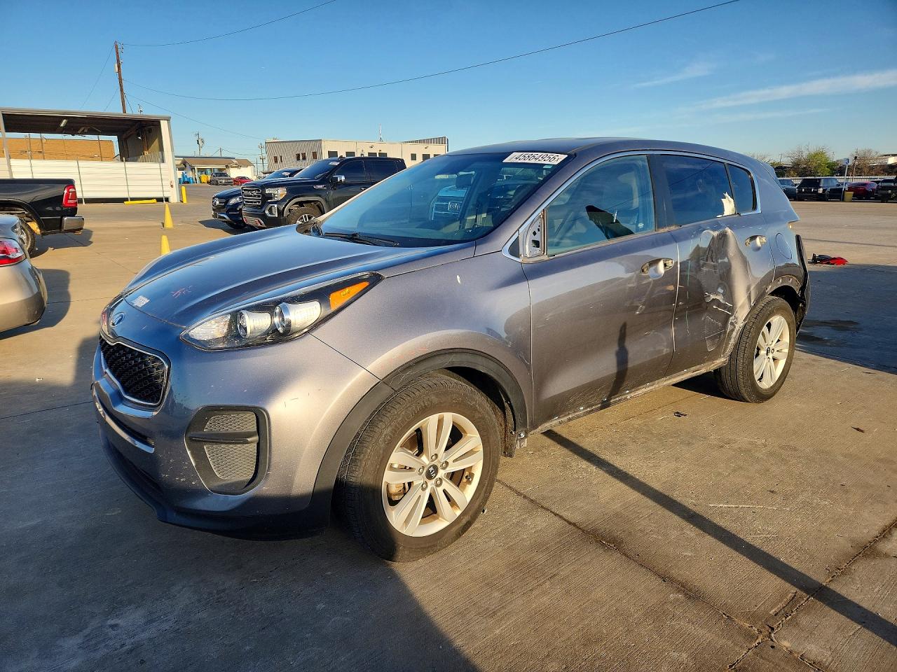 Salvage Kia Sportage Image