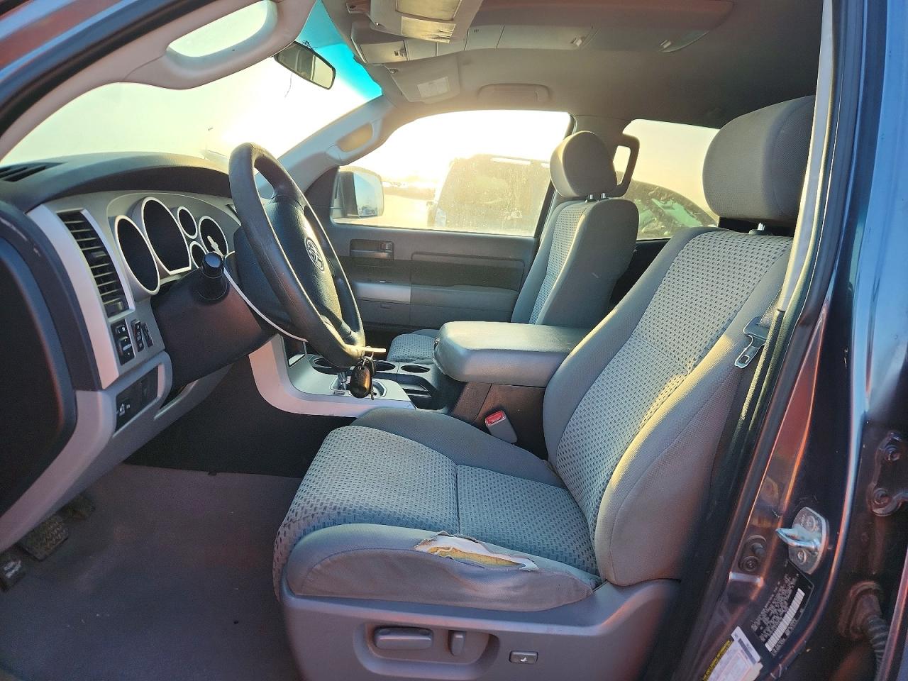 Toyota Tundra Sr5