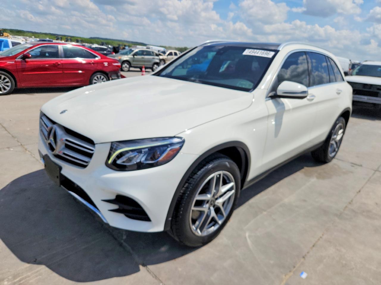 Salvage Mercedes-Benz GLC Image