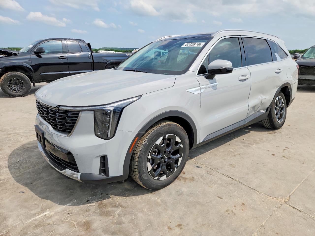 Salvage Kia Sorento Image