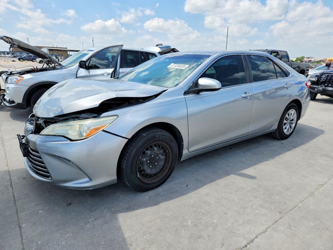Salvage Toyota Camry Image