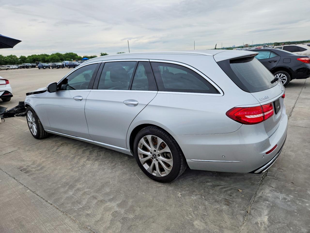 Mercedes-Benz E-Class 400 4matic