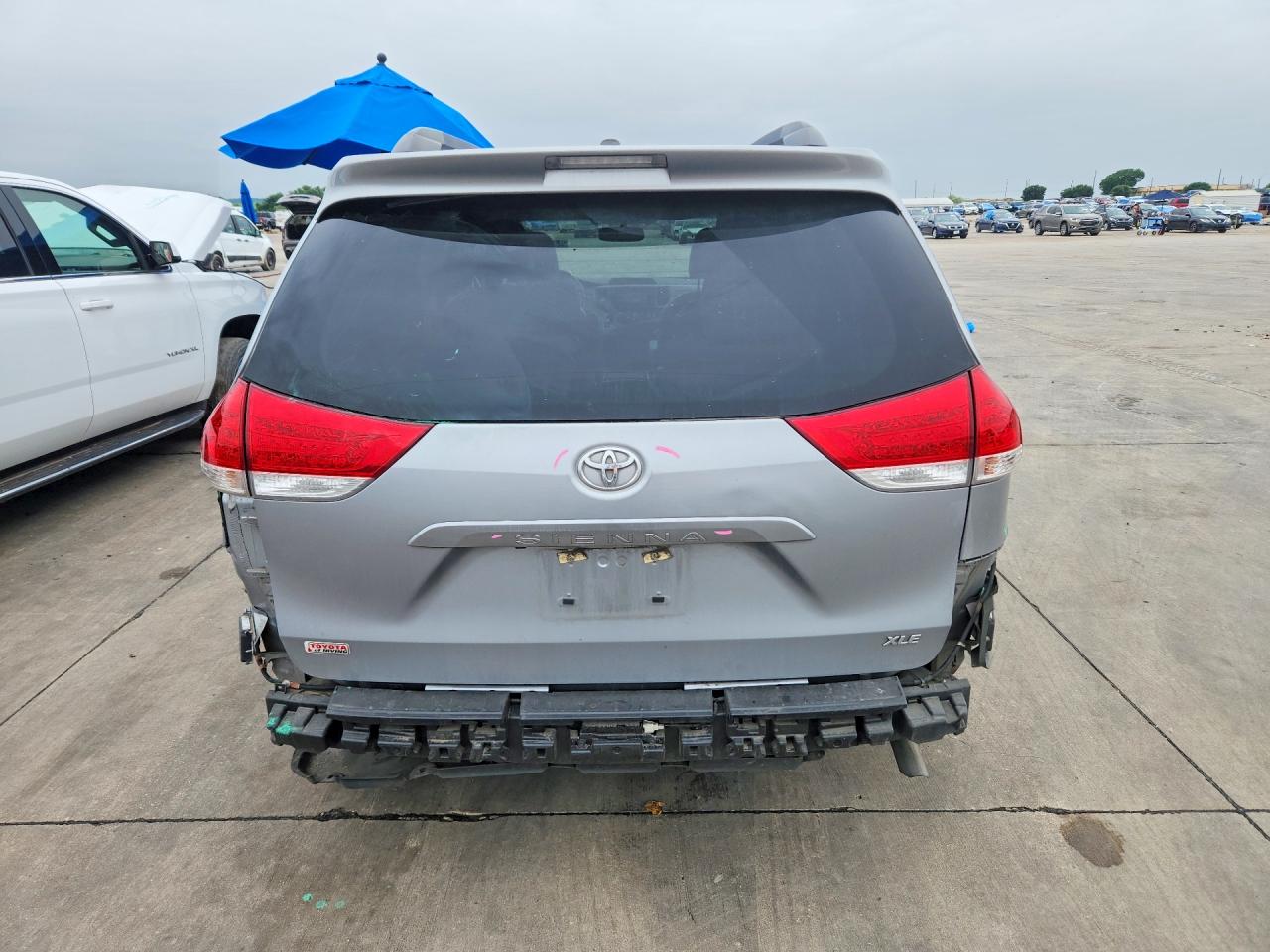 Toyota Sienna Xle 8-passenger