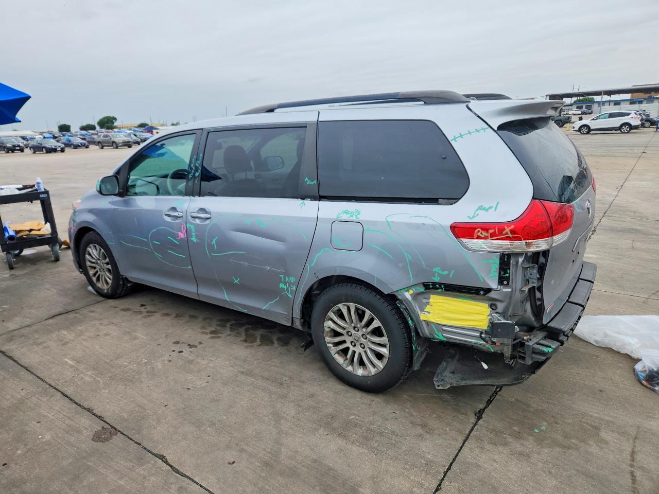 Toyota Sienna Xle 8-passenger