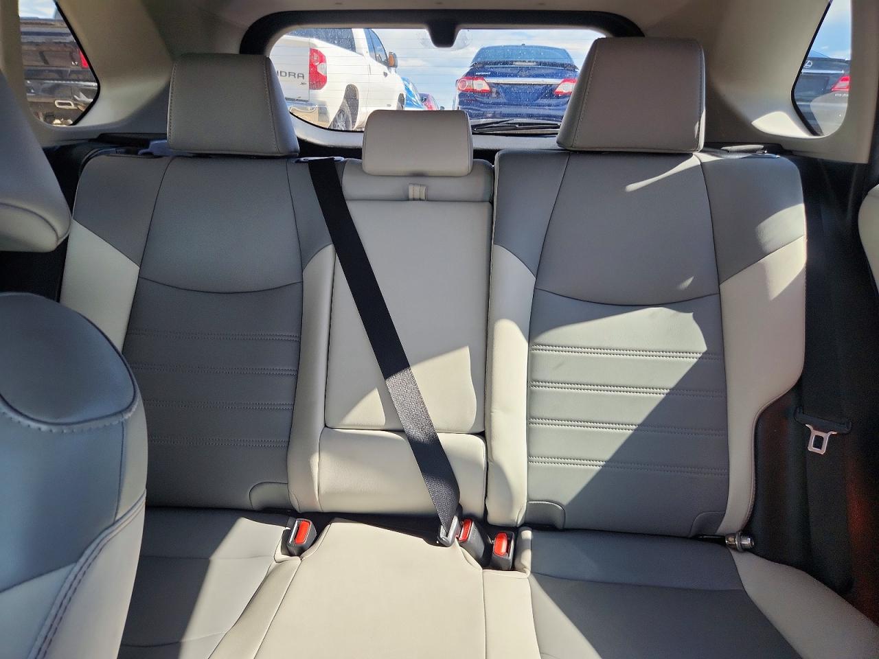 Toyota RAV4 Xle Premium