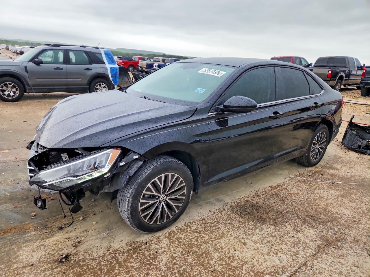 Salvage Volkswagen Jetta Image