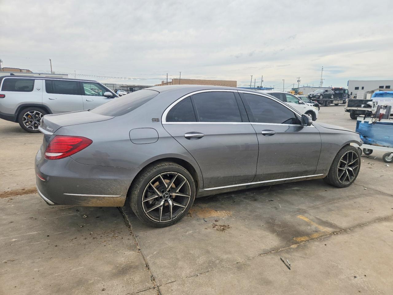 Mercedes-Benz E-Class 300 4matic