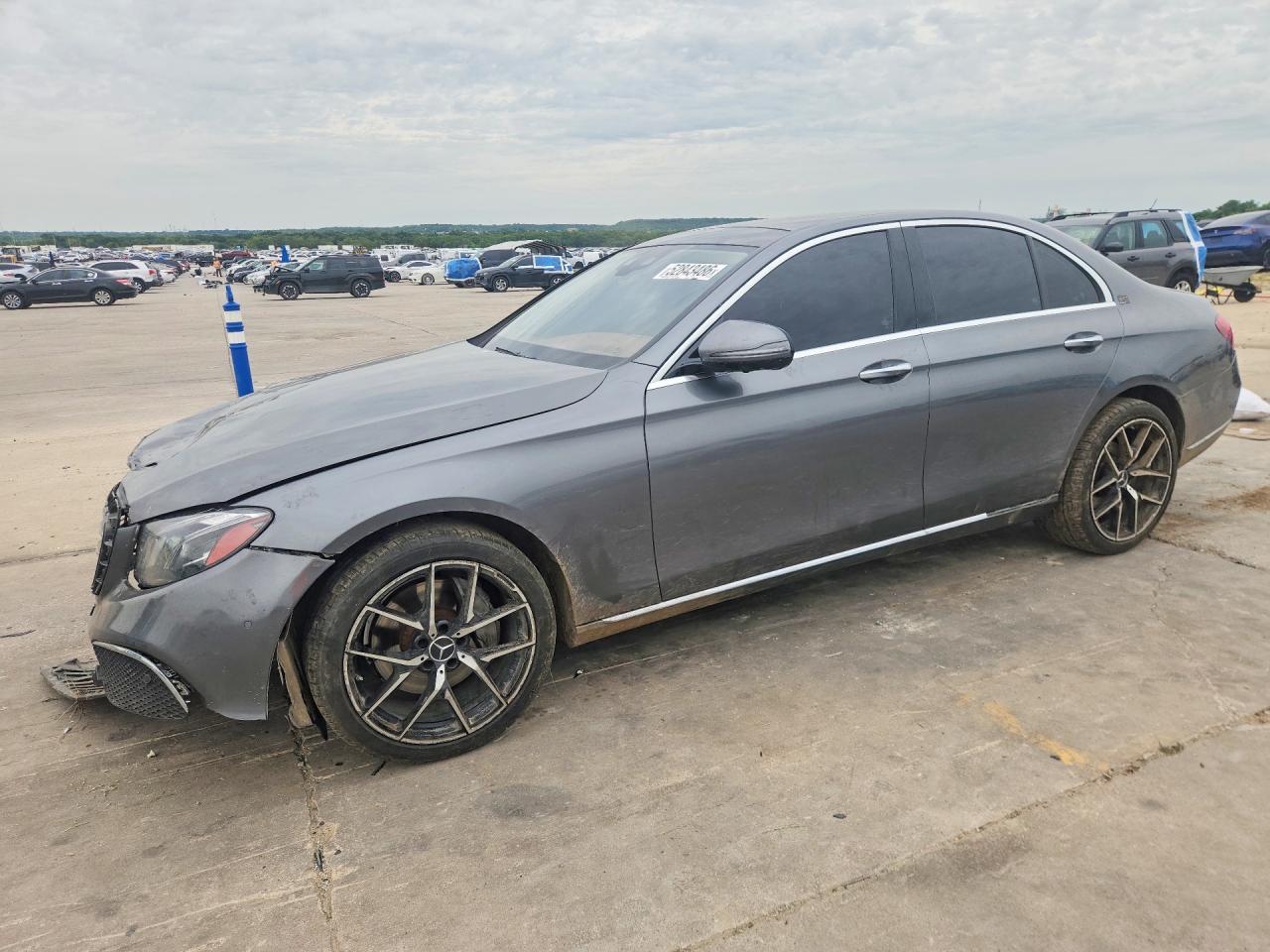 Salvage Mercedes-Benz E-Class Image