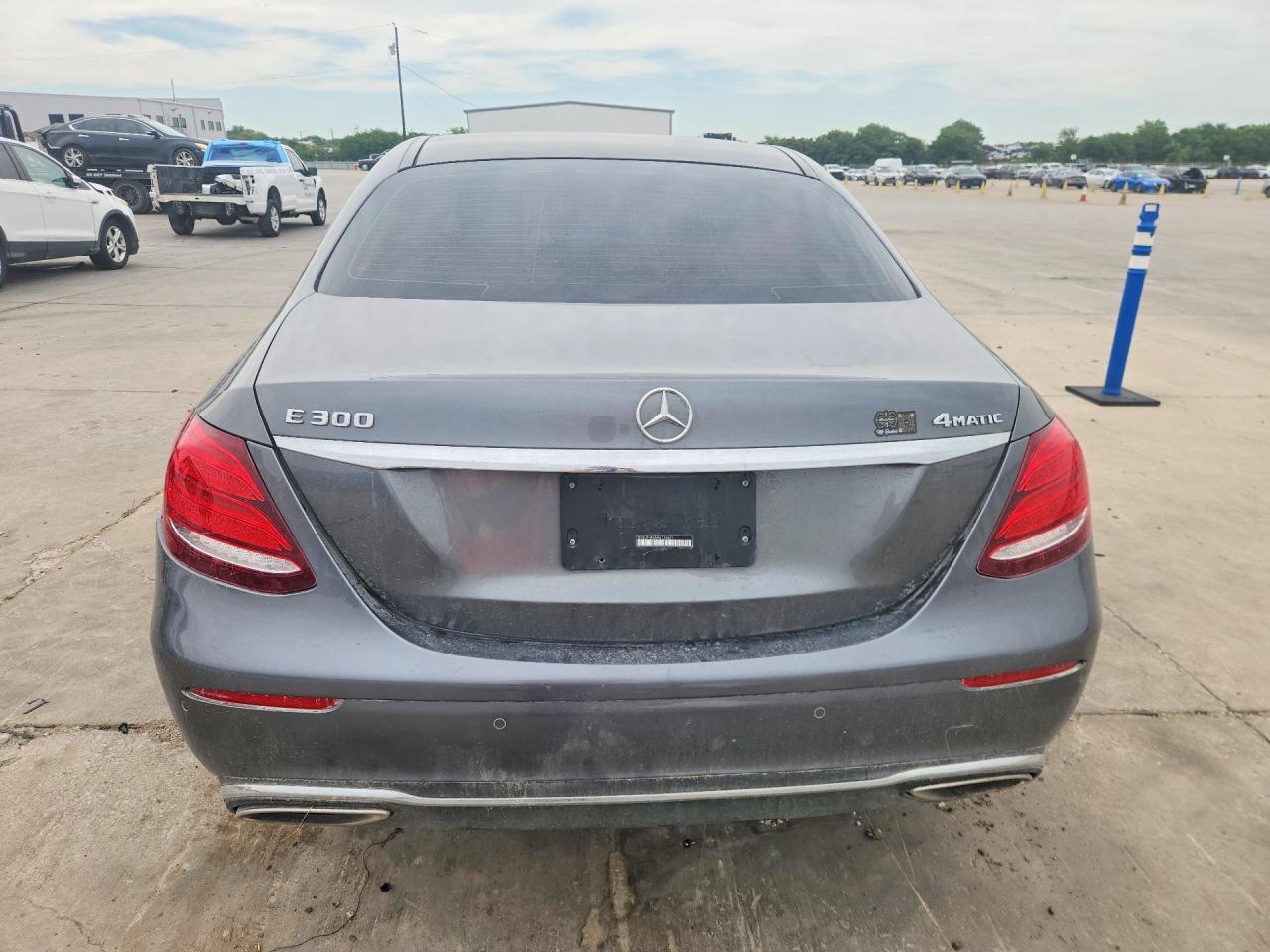 Mercedes-Benz E-Class 300 4matic