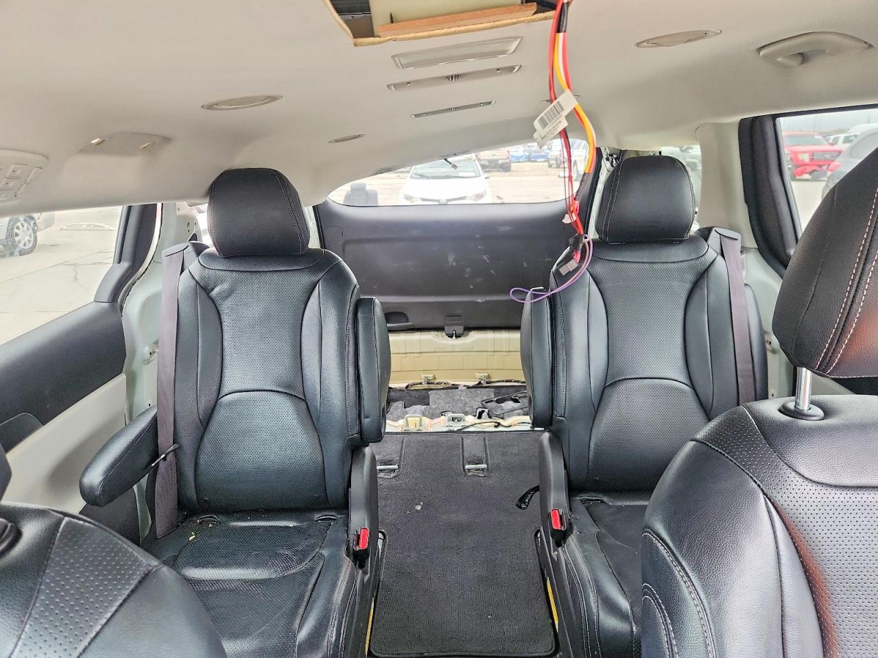 Kia Sedona Lx