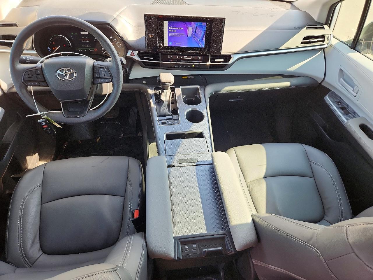 Toyota Sienna Le
