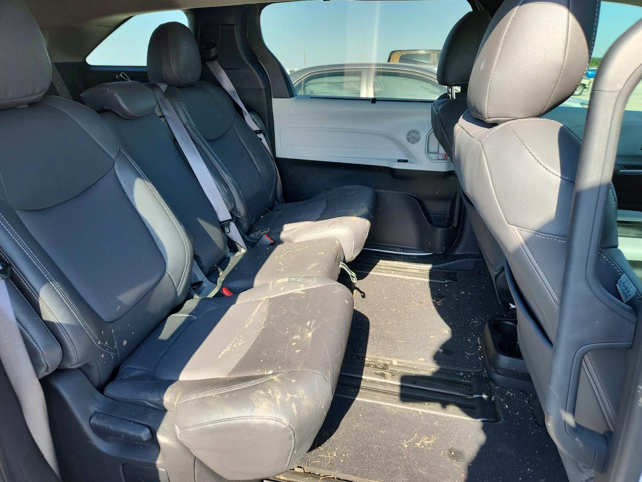 Toyota Sienna Le