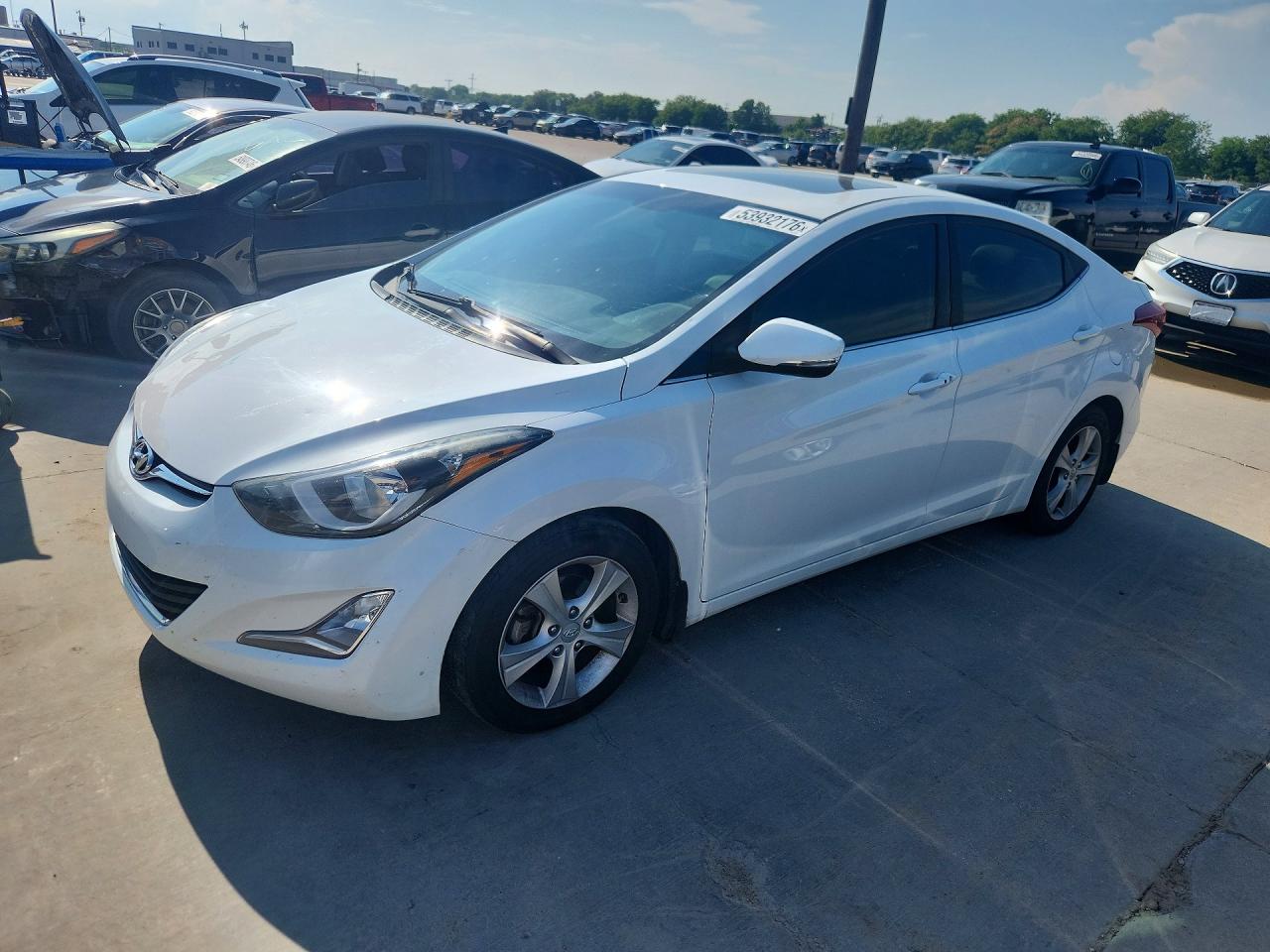 Salvage Hyundai ELANTRA Image
