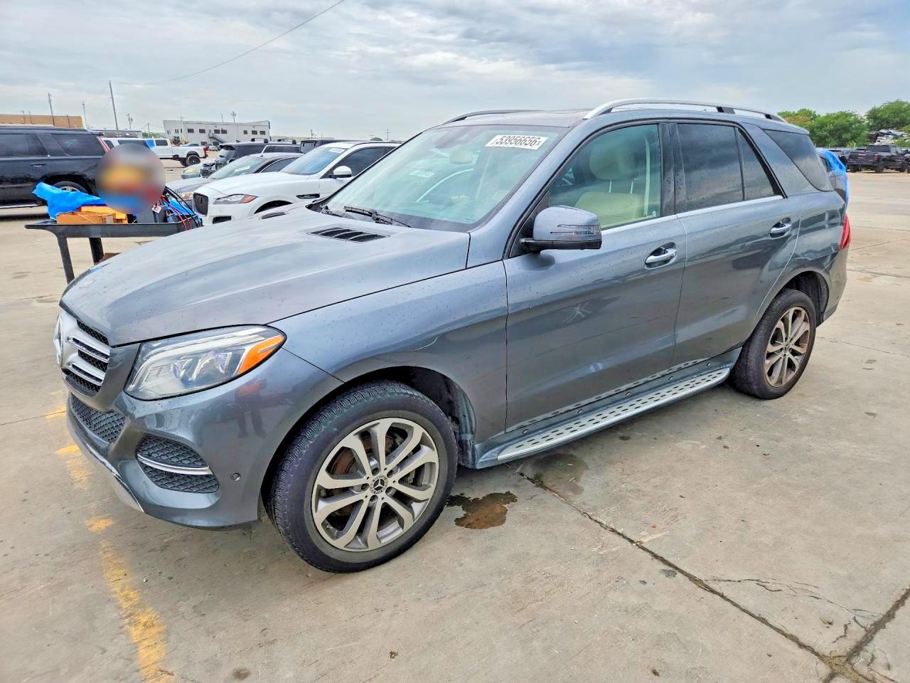Salvage Mercedes-Benz GLE Image